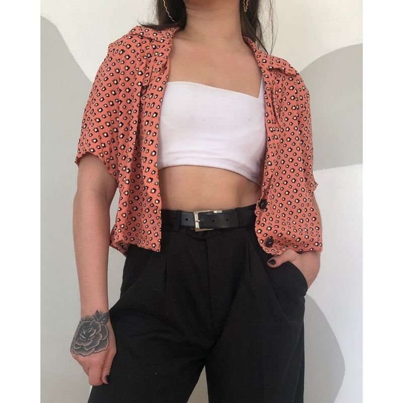 Camisa cropped best sale estampada zara