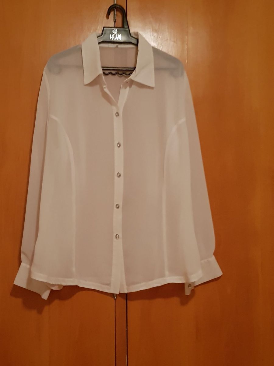 camisa feminina em crepe