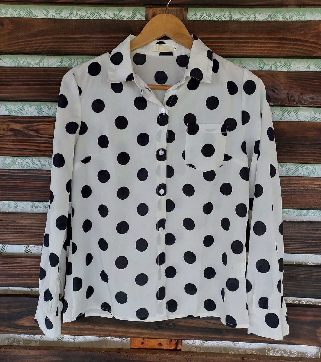 Camisa shops feminina de bolinhas