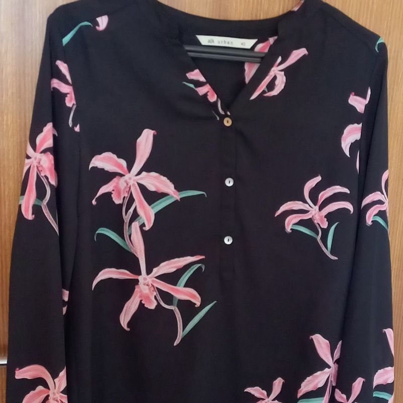 Camisa floral hot sale feminina riachuelo