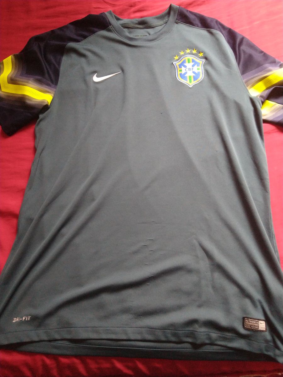 Camisa Nike goleiro Brasil CBF 2014 autografada Victor