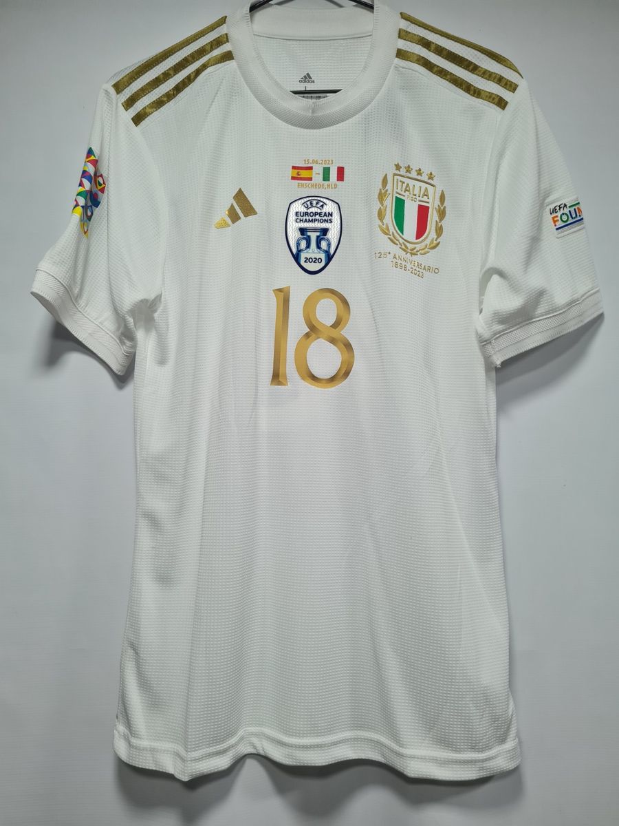 Camisa Italia Aniversario 125 Anos Modelo Jogador G Barella 18