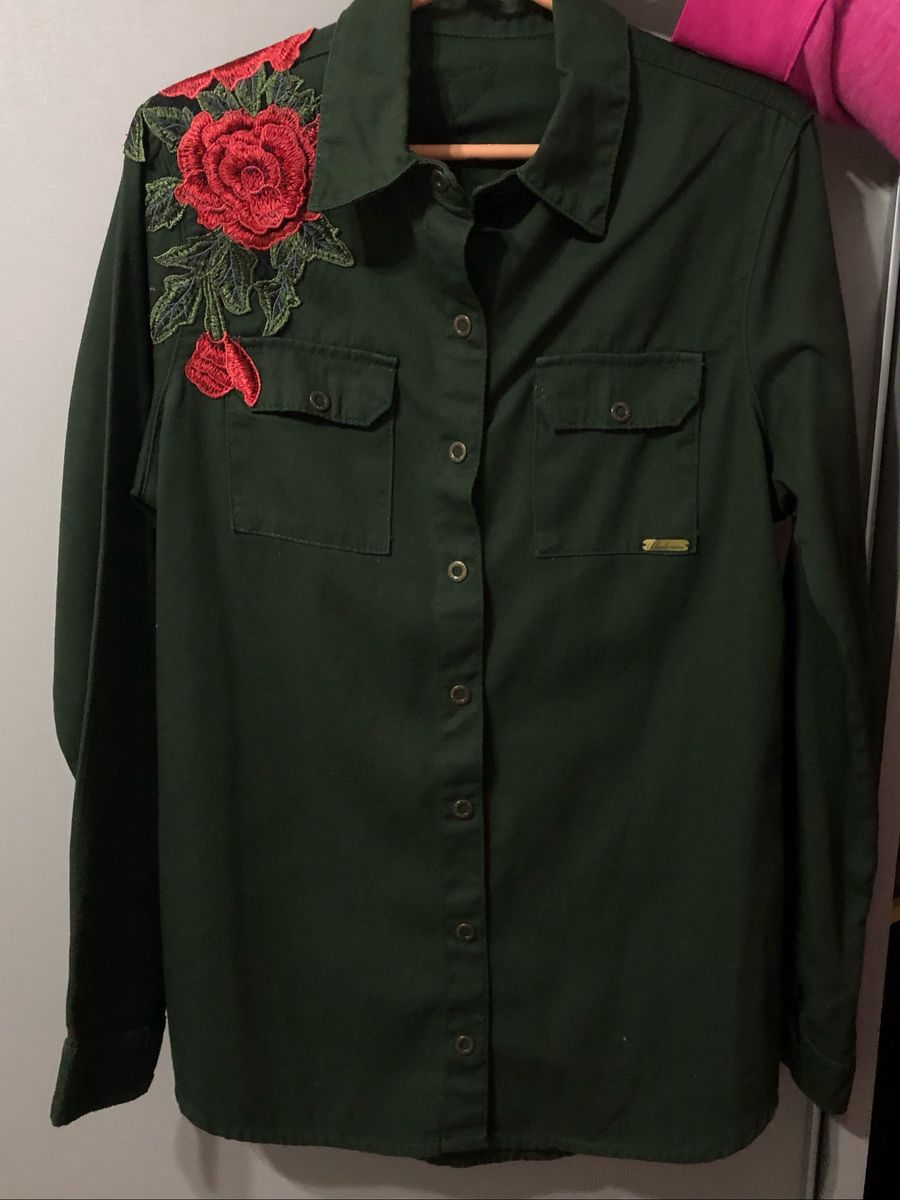 camisa jeans verde militar