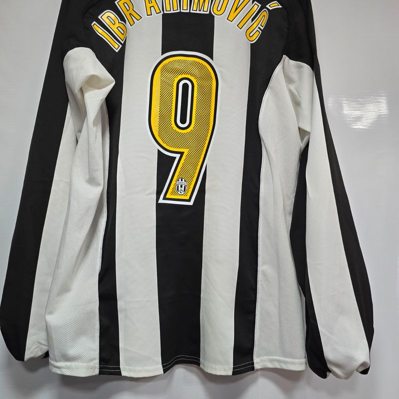 Camisa Juventus Home 04-05 Manga Longa Ibrahimovic 9 Série a