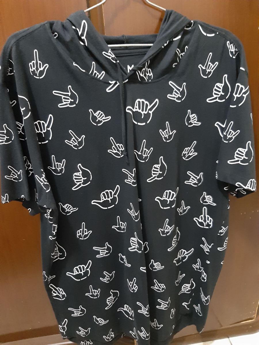 camisa manga curta com capuz masculina