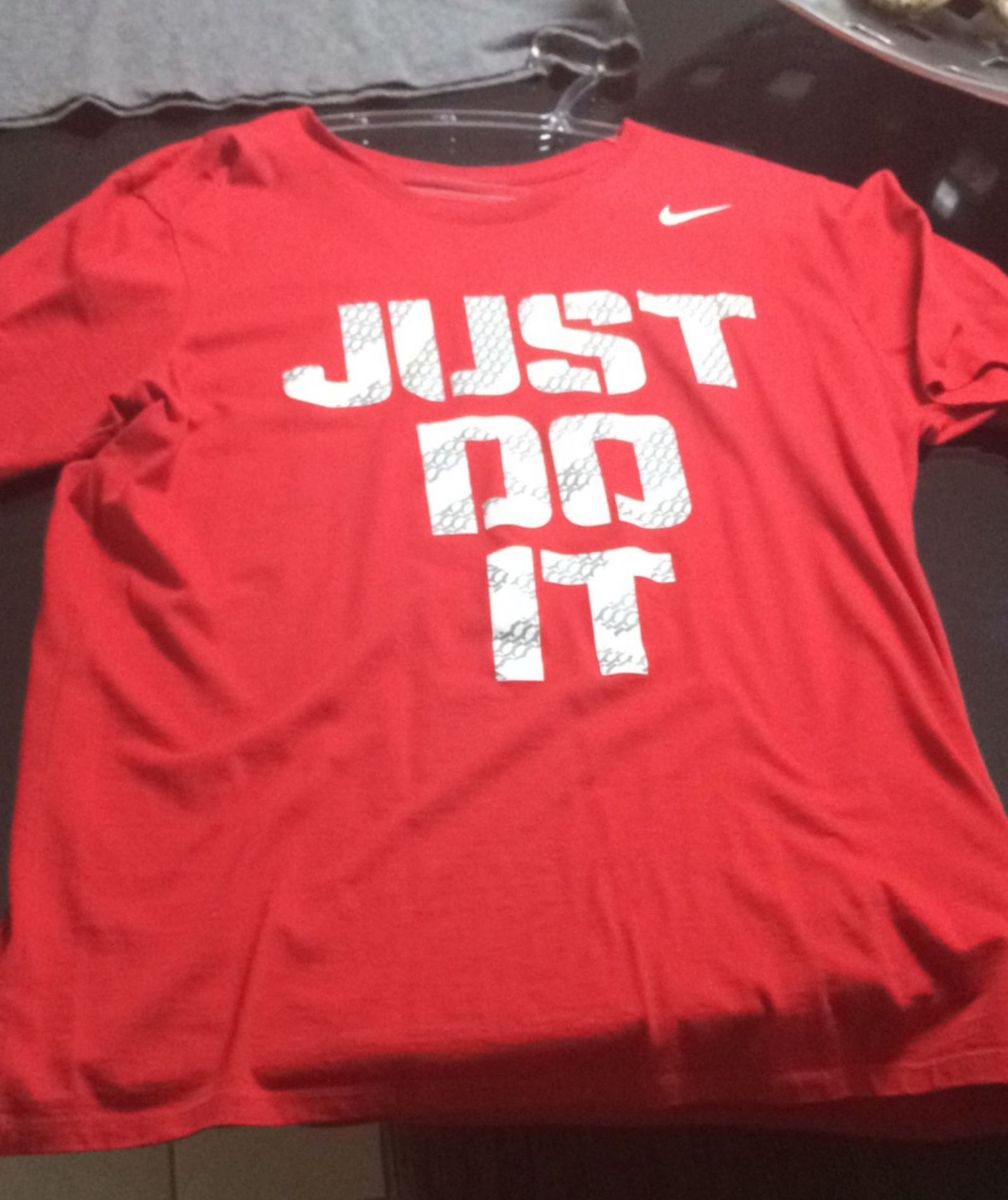 camiseta nike vermelha masculina