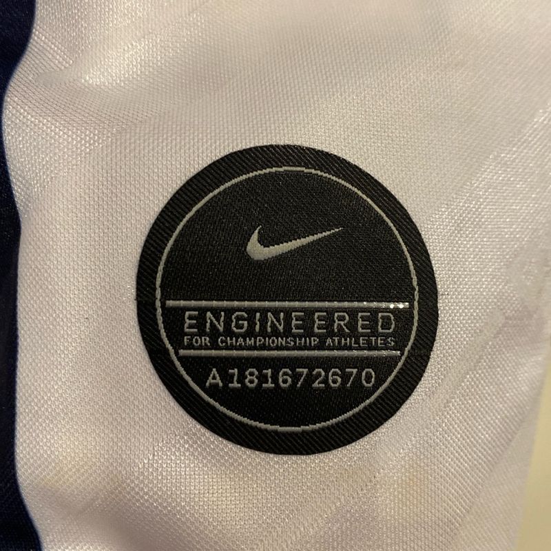 【レア】Nike Paris Saint-Germain オーセンティック レア】Nike Paris Saint-Germain オーセンティック Paris Saint