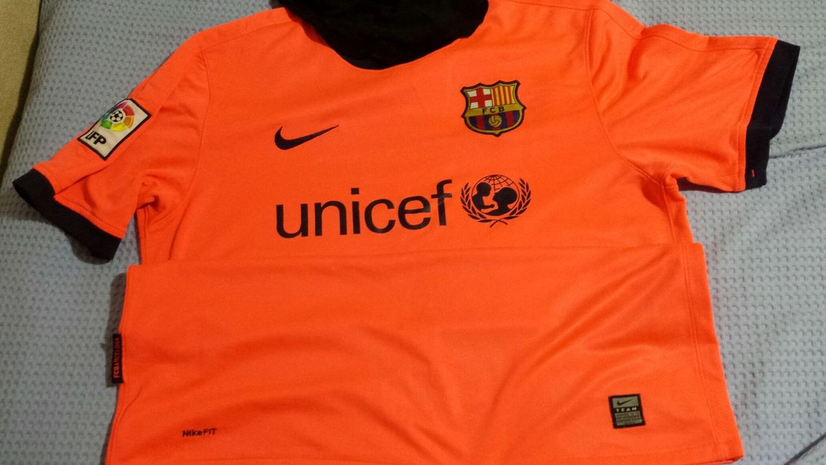 camisa do barcelona salmão