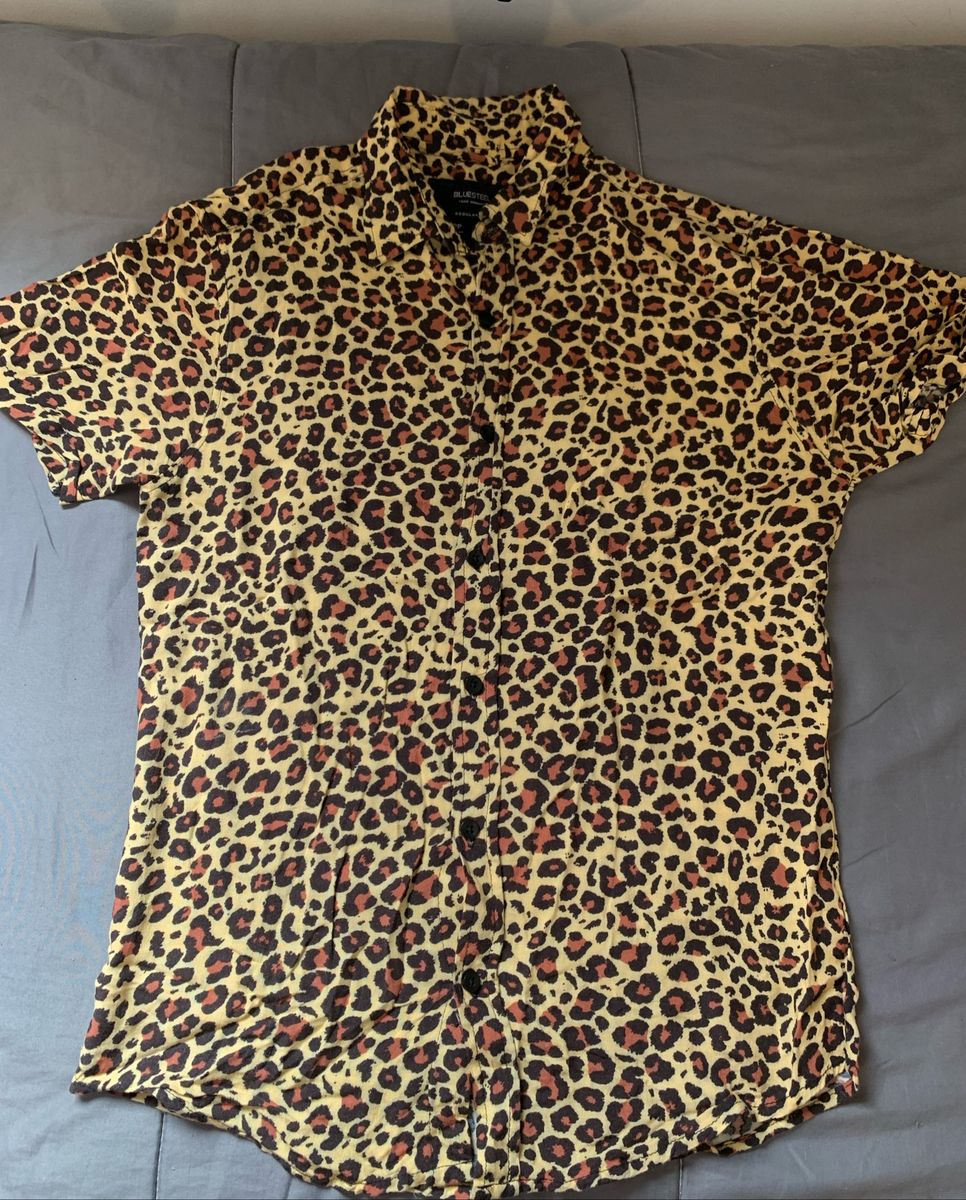 camisa estampa onça