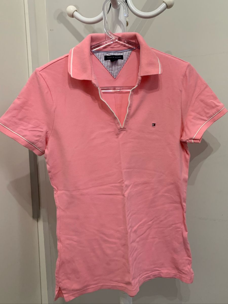 camisa gola polo rosa feminina