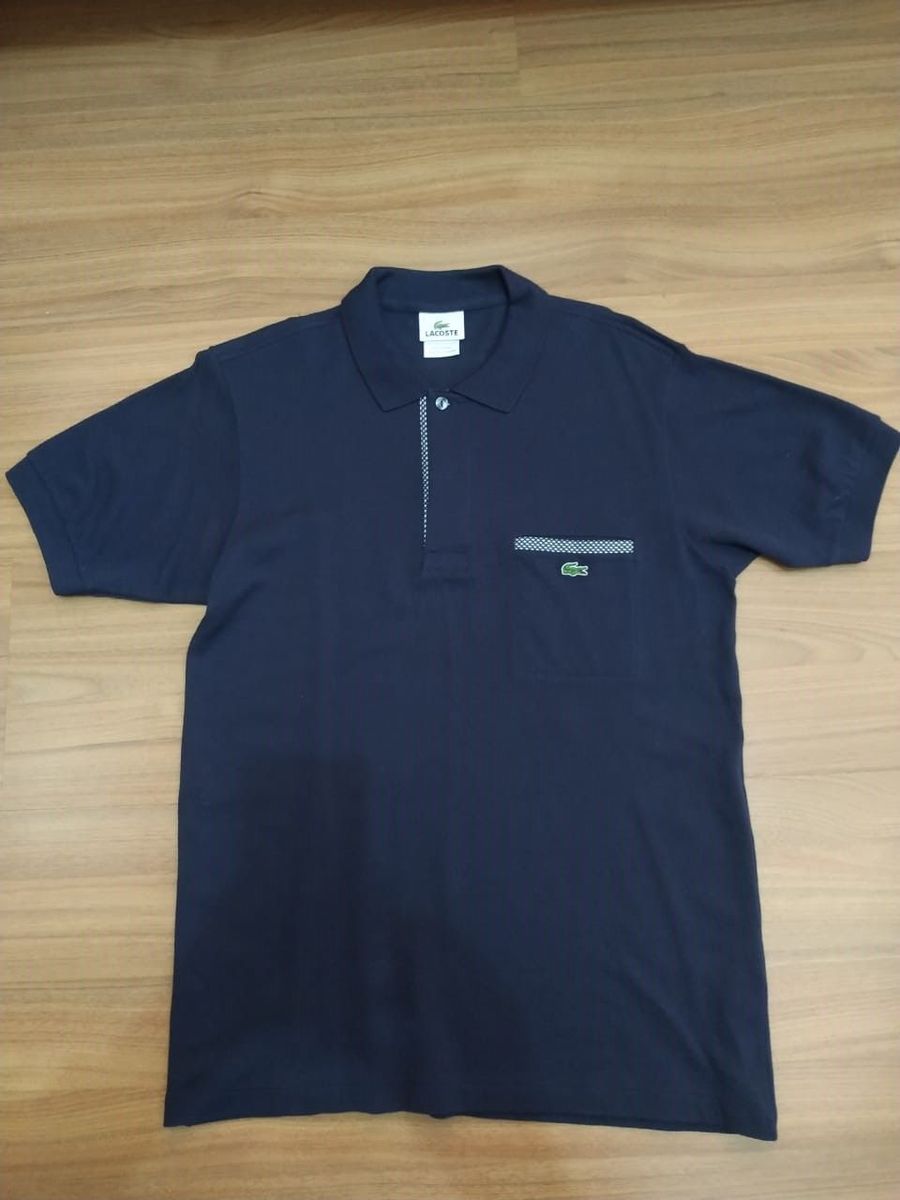 polo lacoste com bolso