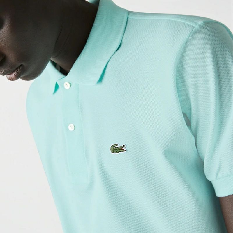 Polo lacoste verde store agua