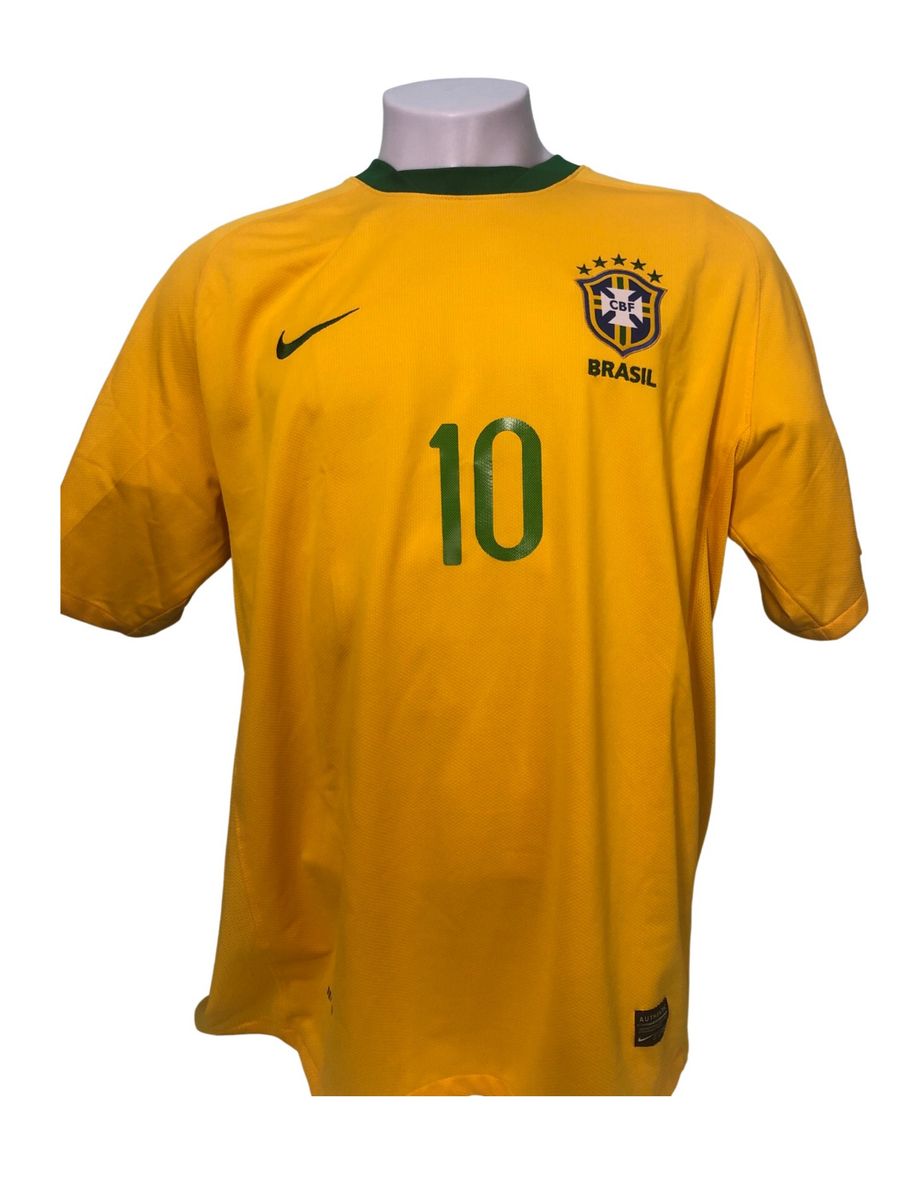 Camisa Seleção Brasileira 2002 – Autografada pelo craque Kaká
