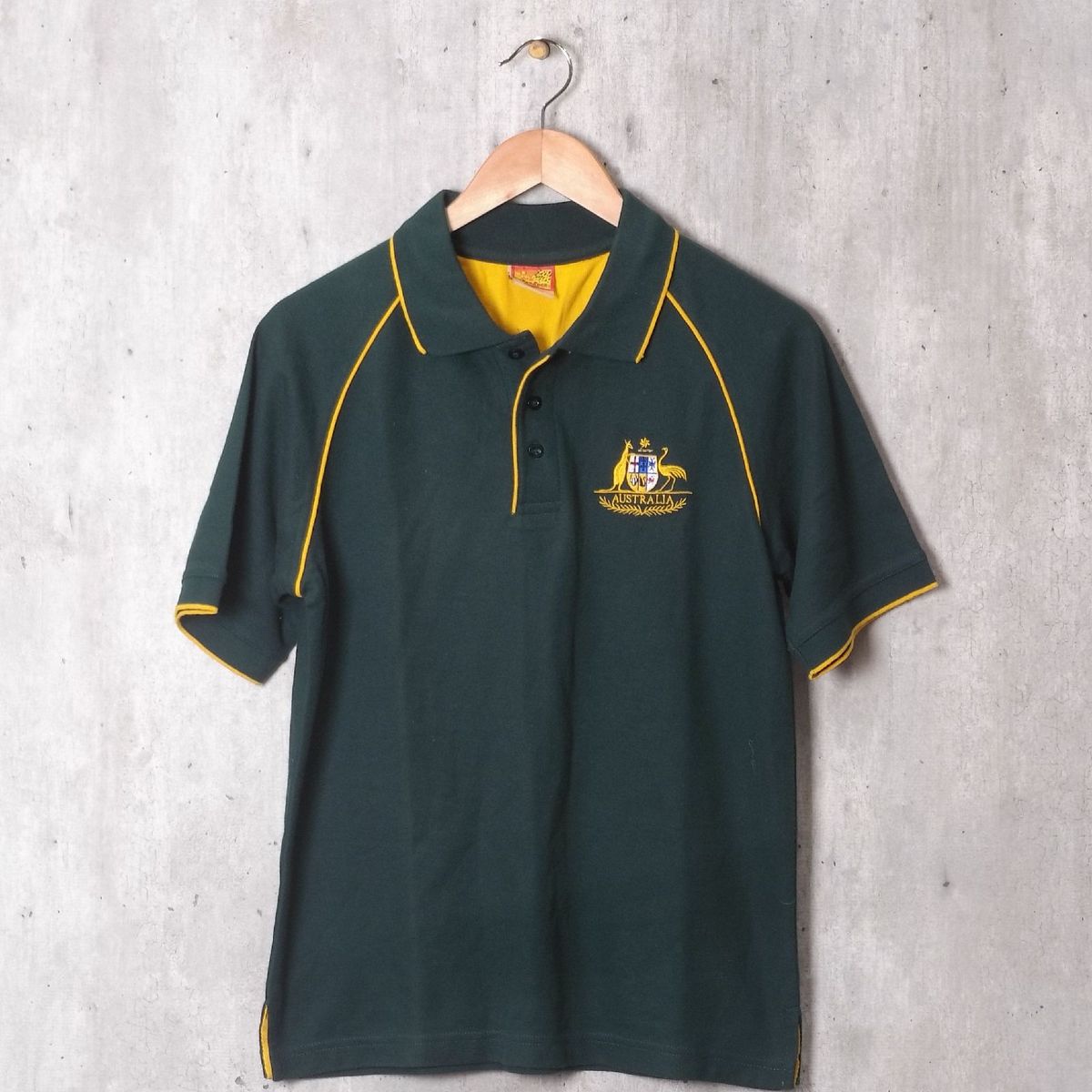 Camisa Verde Manga Curta Roo Rock | Camiseta Feminina Roo Rock Usado ...