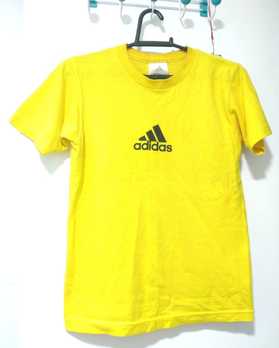 camiseta adidas originals amarela