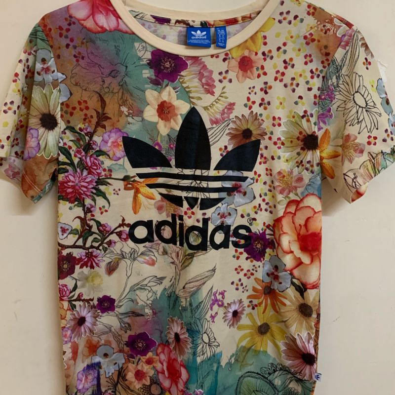 Blusa florida hot sale feminina adidas