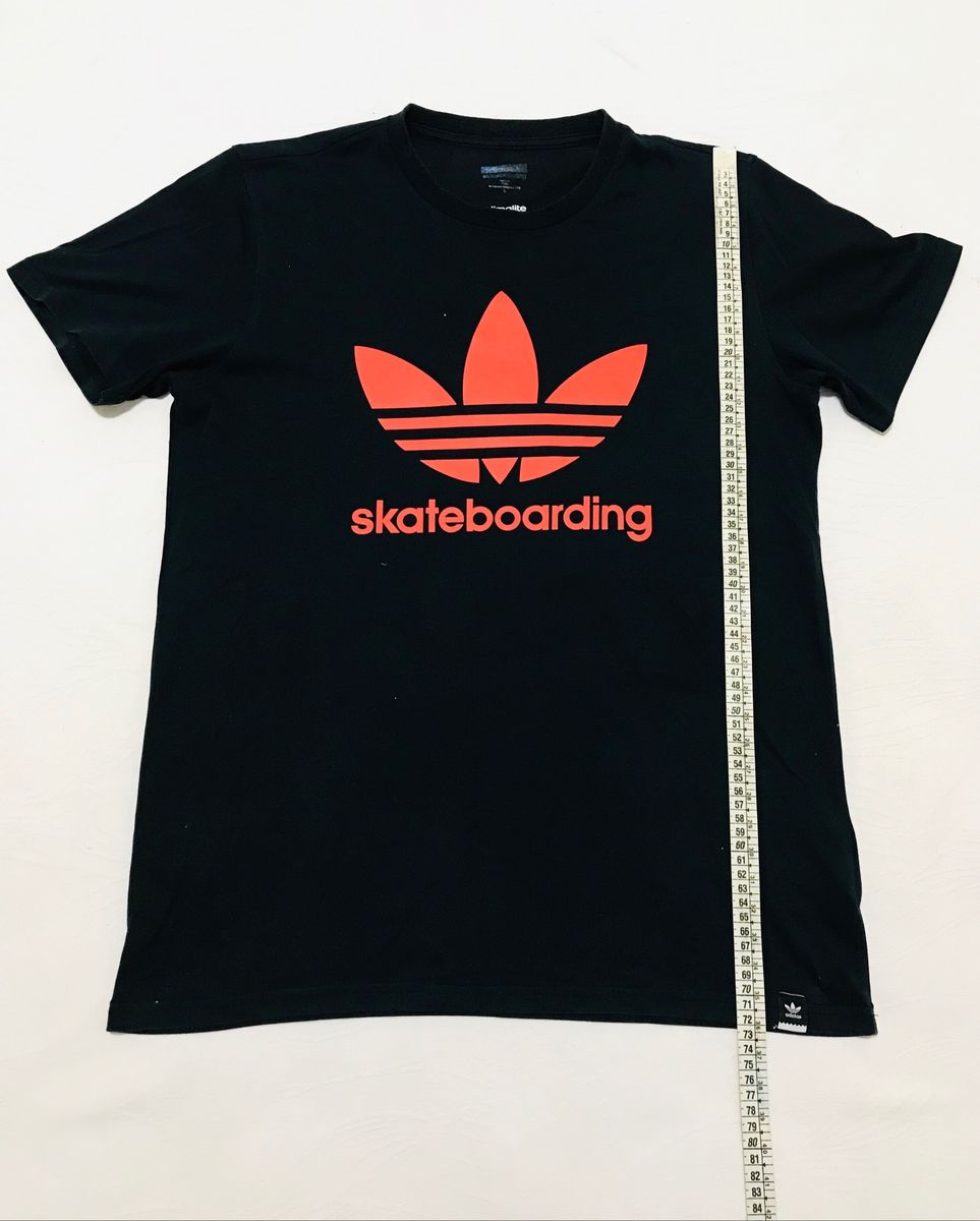 camiseta adidas skateboarding