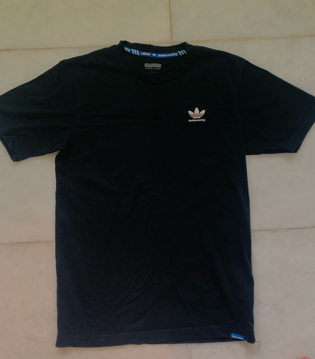 camiseta adidas skateboarding preta