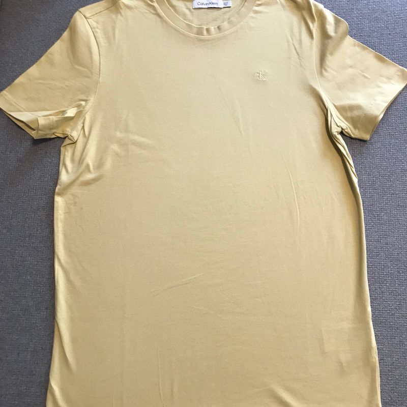 Camiseta Amarela Calvin Klein