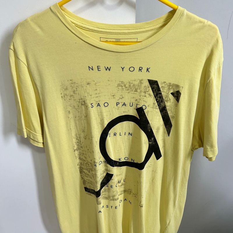 Camiseta Amarela Calvin Klein