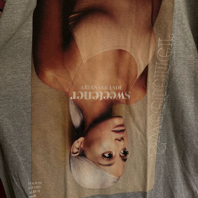 Camiseta Ariana Grande Sweetener Primark Usado 100945090 enjoei