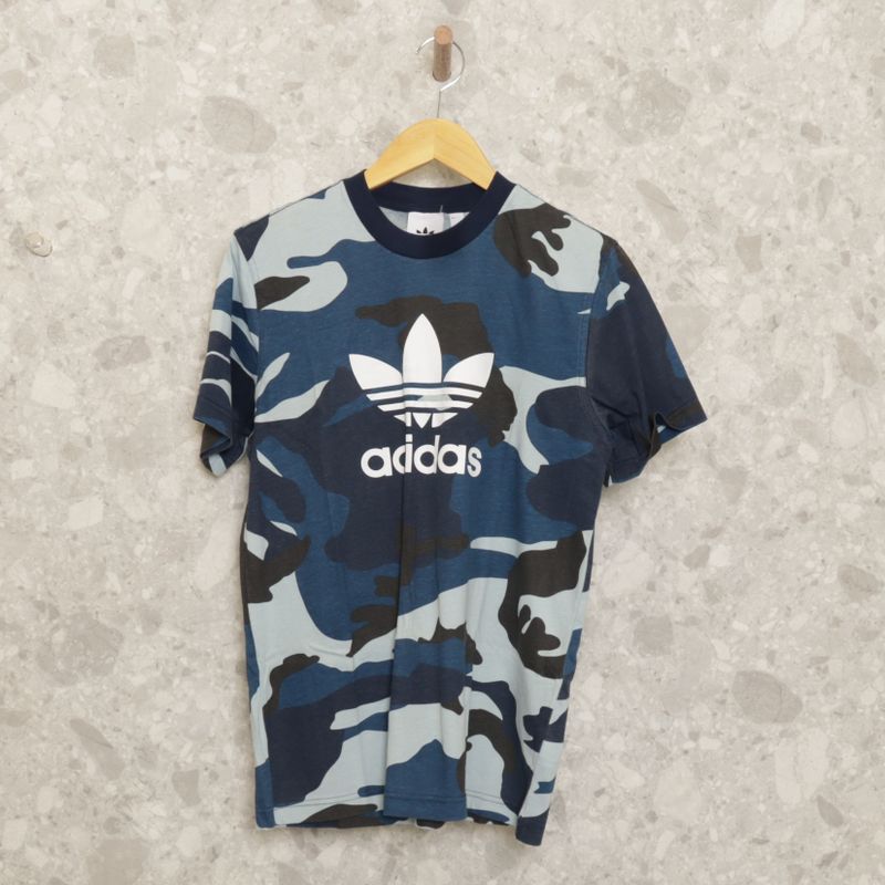 Camiseta adidas hot sale camuflada azul