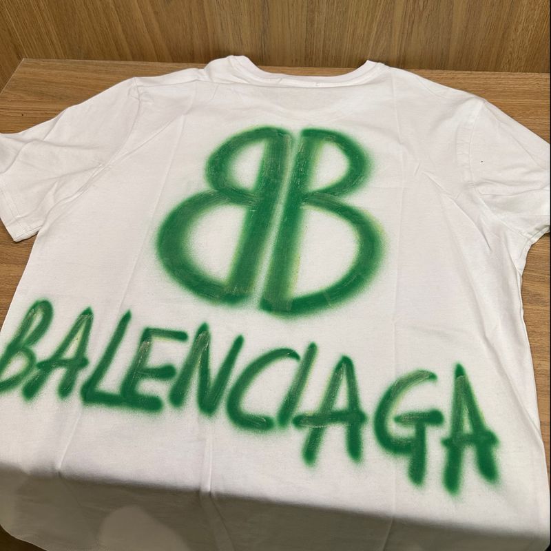 Camiseta balenciaga verde sale