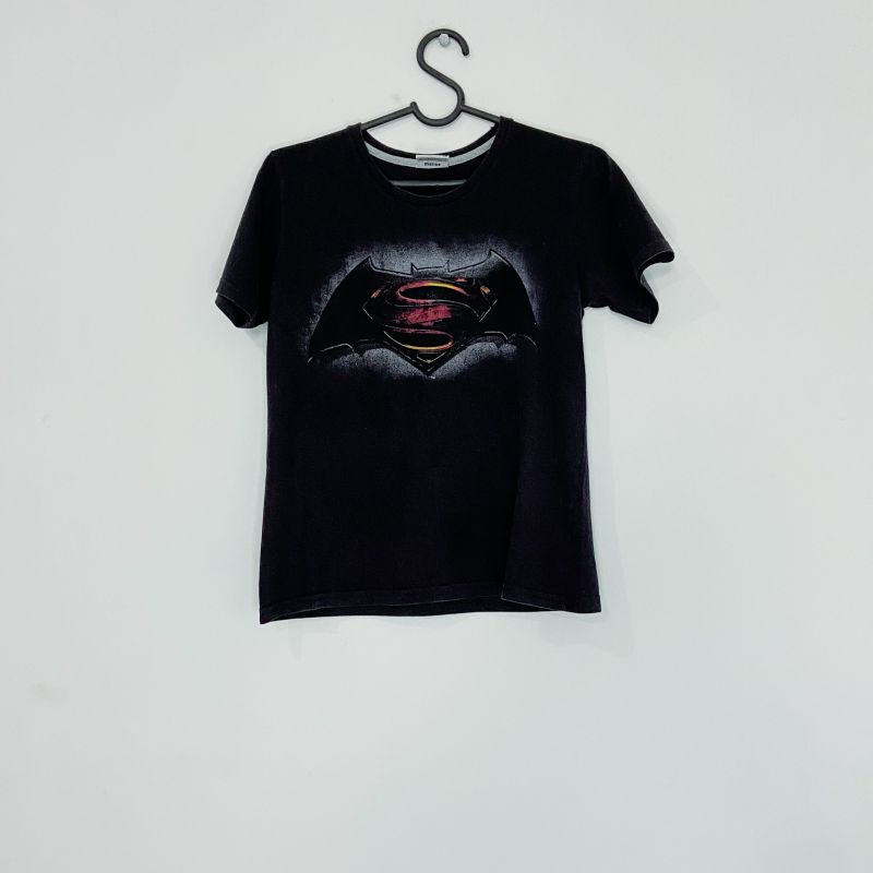 Camiseta batman vs online superman