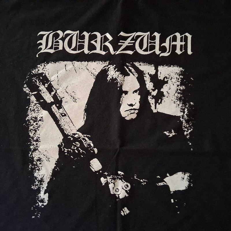 Camiseta Black Metal