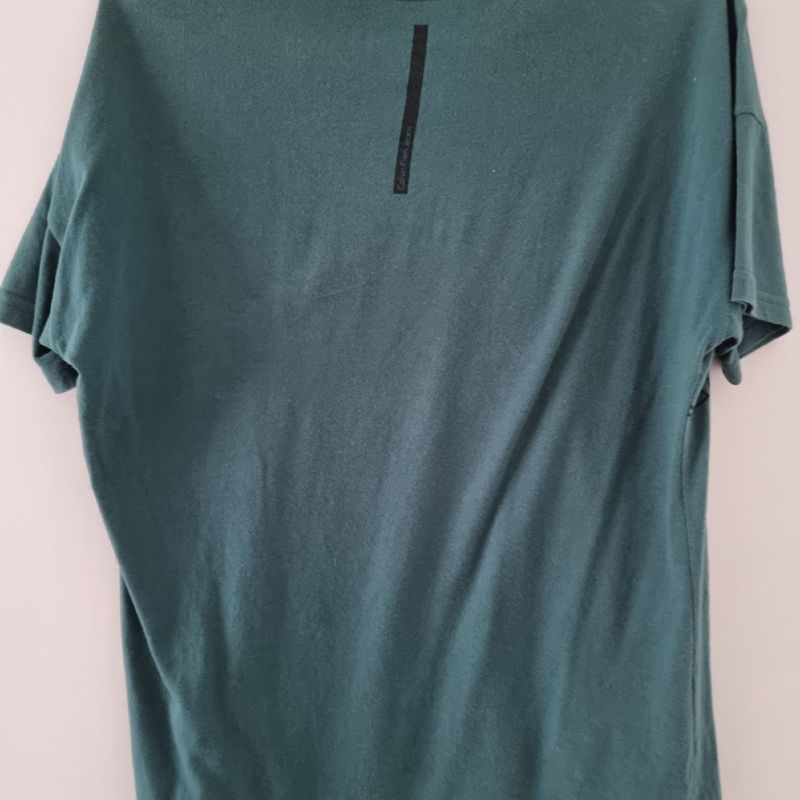 CAMISETA MASCULINA CALVIN KLEIN JEANS - VERDE KHAKI - T-Shirteria