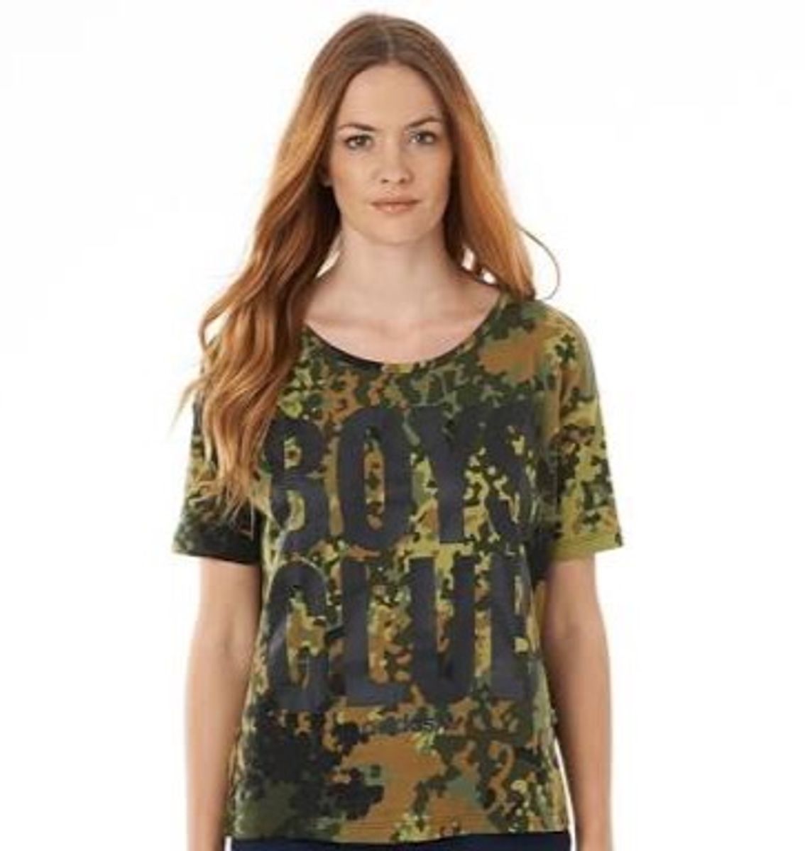 camiseta camuflada feminina adidas