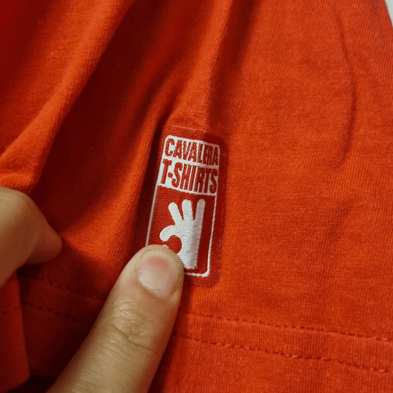 Camiseta Cavalera básica com logo - Laranja