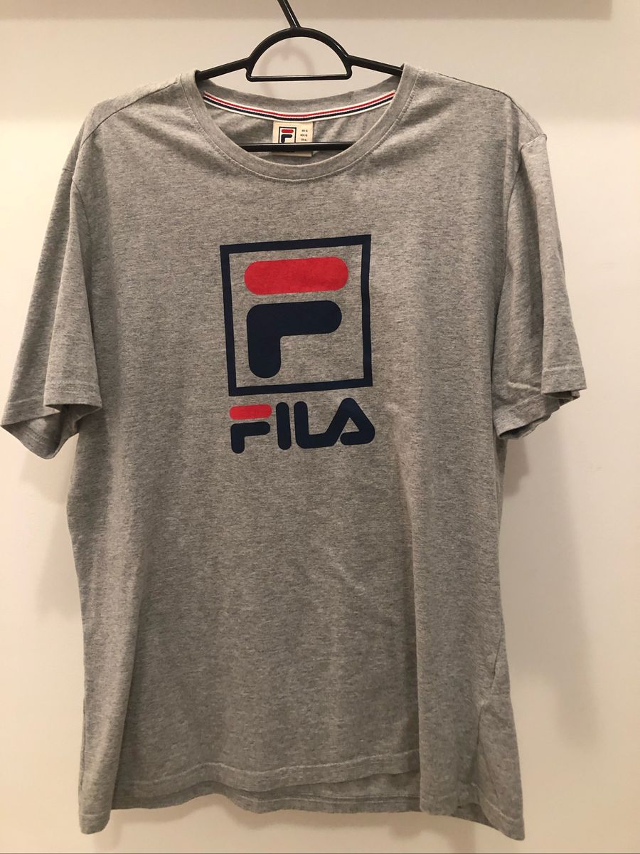 camiseta fila cinza