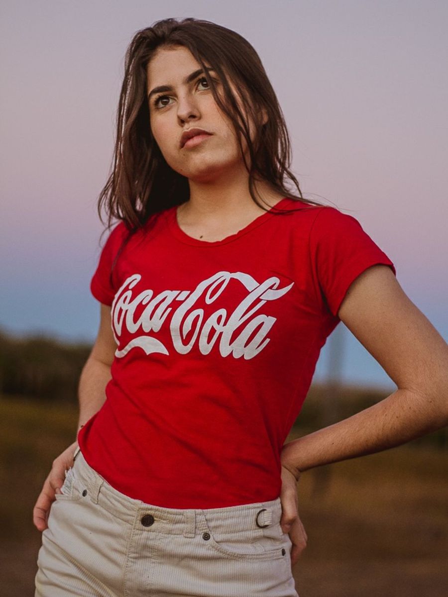 camisa coca cola feminina