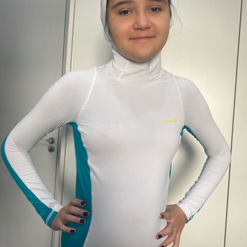 Camiseta com Bone Decathlon com Protetor Solar Roupa Infantil para Menina  Decathlon Usado 56537882 enjoei