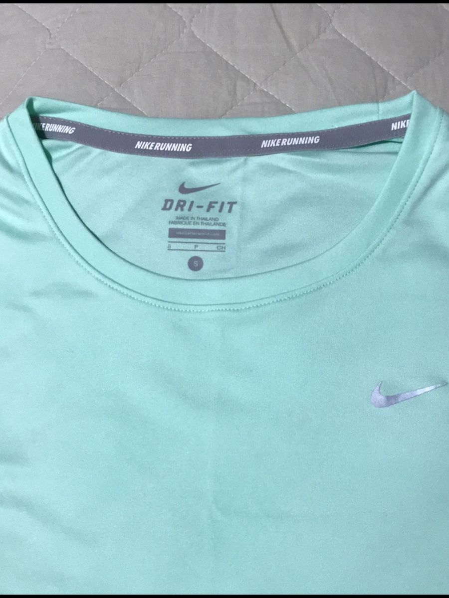camiseta nike verde agua
