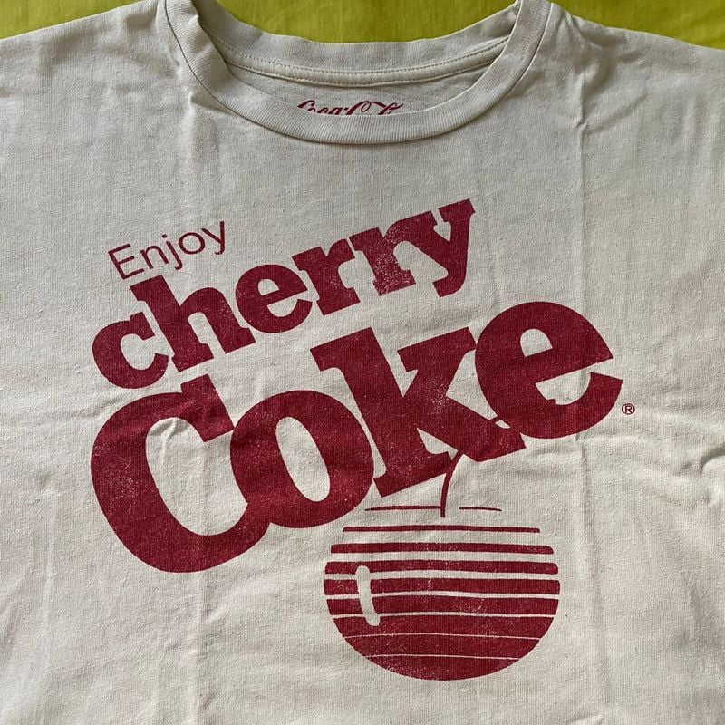 Camiseta coca cola discount pull and bear