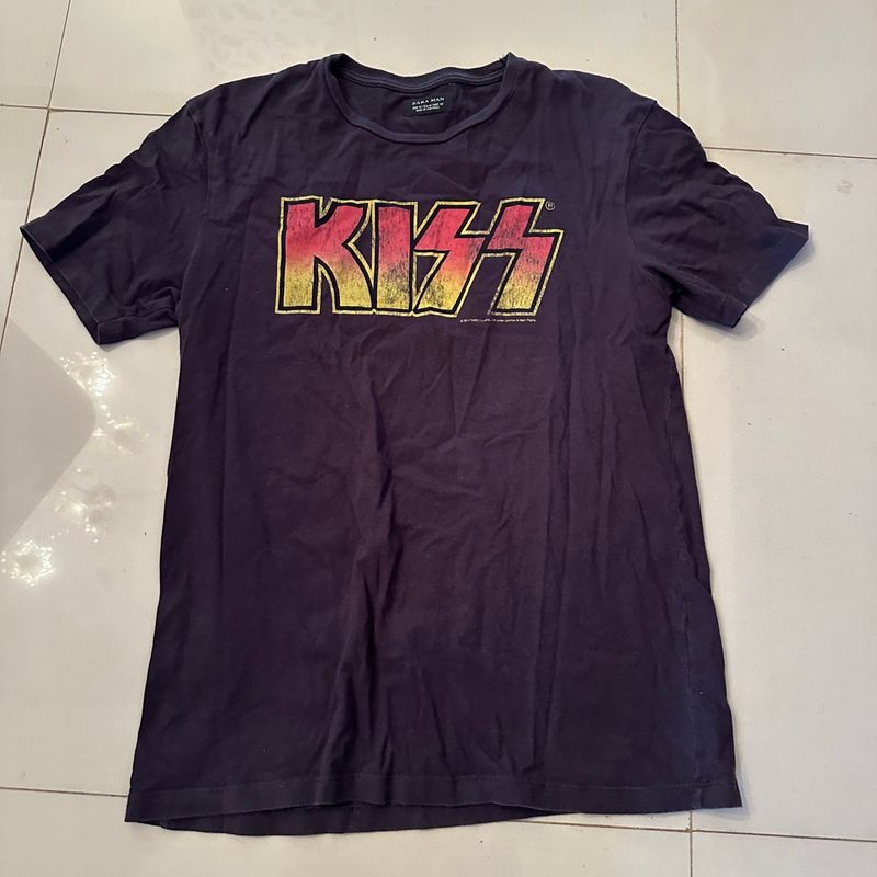 Camiseta discount kiss zara