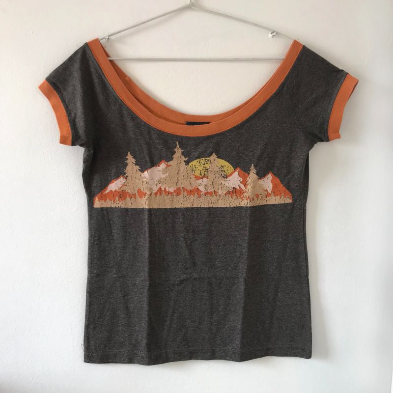 Blusa Zara Camiseta Decote Ciganinha Montanha