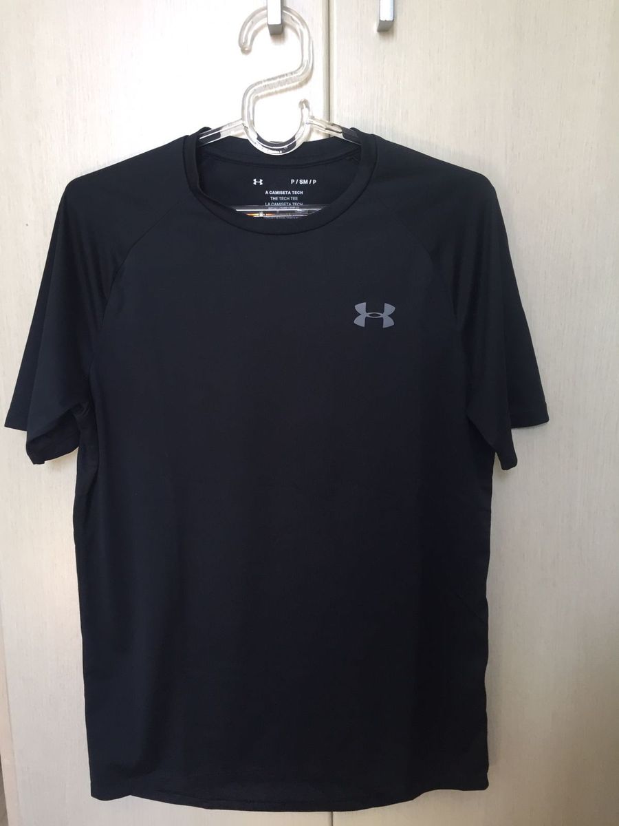 Camiseta Under Armour Tech Preta  Camisetas under armour, Camiseta  masculina, Camiseta dry fit