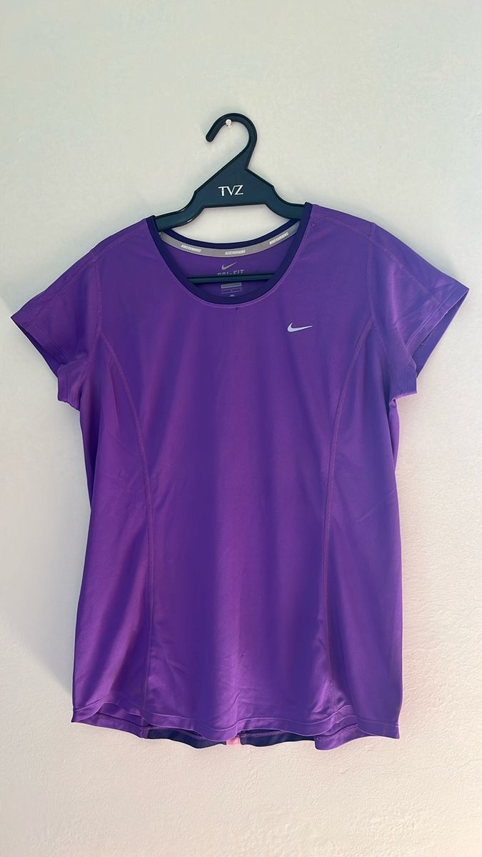Camiseta Nike One Dri-FIT Feminina - Lilás
