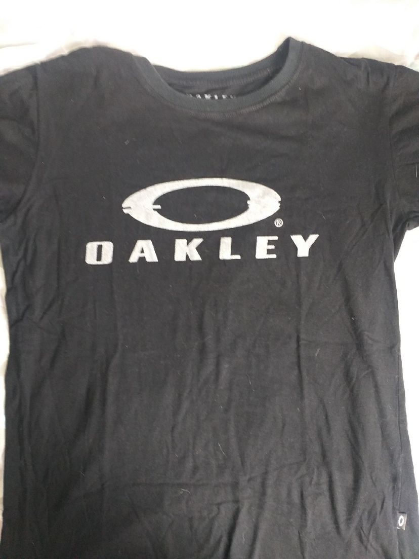 Camiseta Feminina Oakley Camiseta Feminina Oakley Usado 77251952 Enjoei