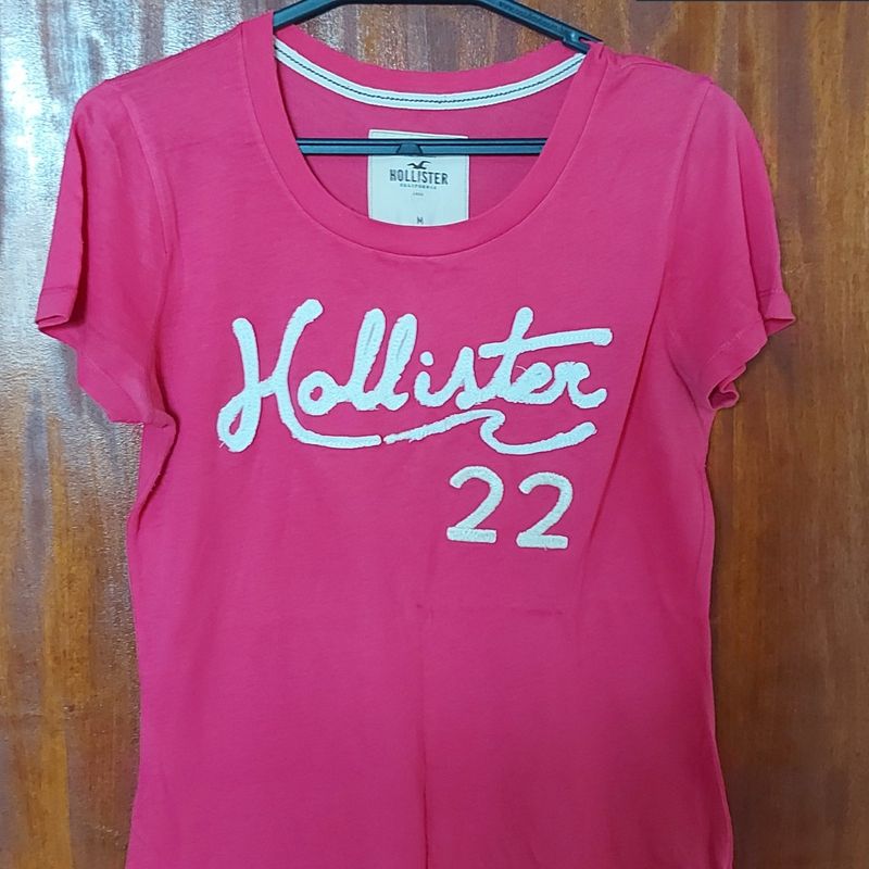 Camiseta best sale rosa hollister