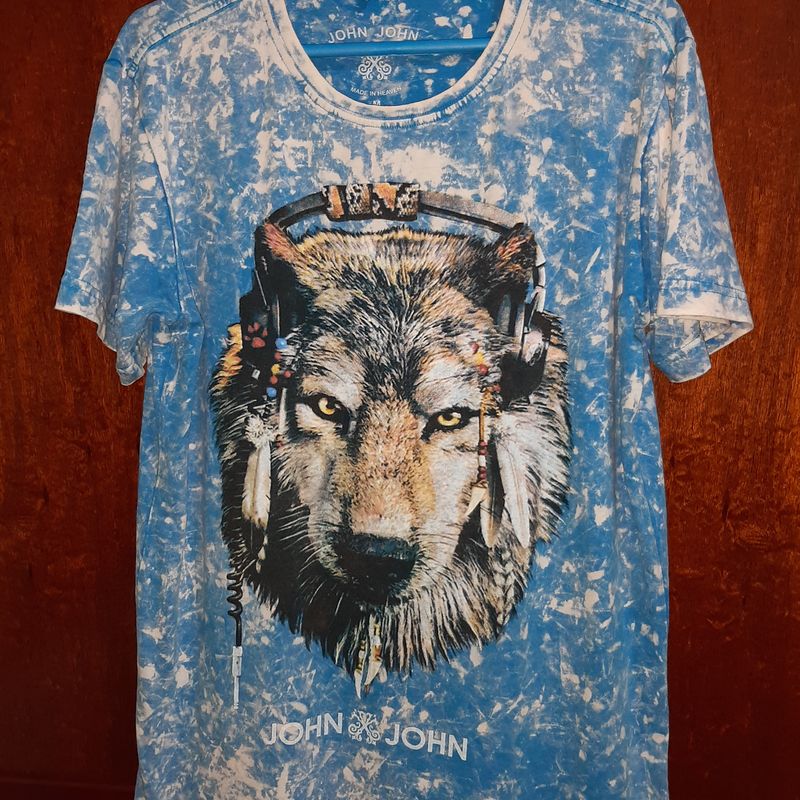 Camiseta John John Mesclada. Estampa de Lobo. Tamanho M. Original