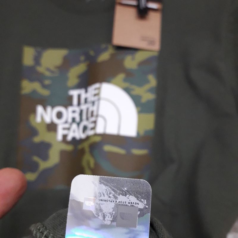 Camiseta The North Face Logo Camuflado - Compre agora