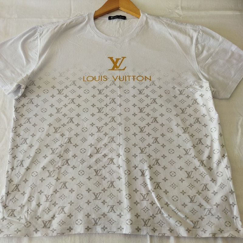 Camiseta Louis Vuitton  Camiseta Masculina Louis-Vuitton Usado