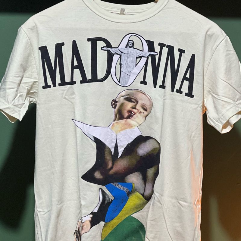 Camiseta Madonna Celebration Tour In Rio - Tam M | Madonna Usado