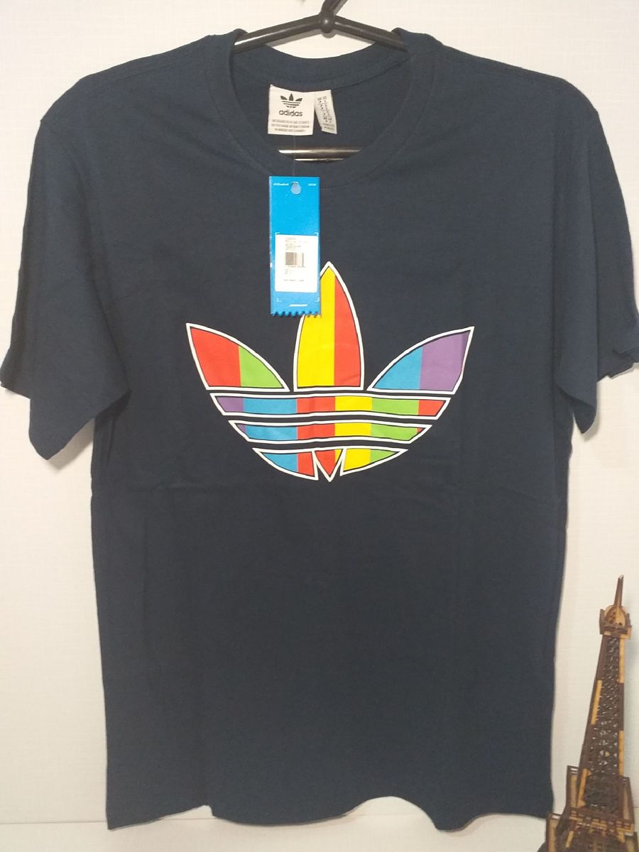 blusa da adidas colorida