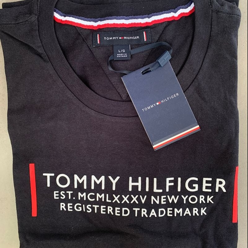 Tommy Hilfiger - uma marca de sucesso no mundo da moda - Etiqueta Unica