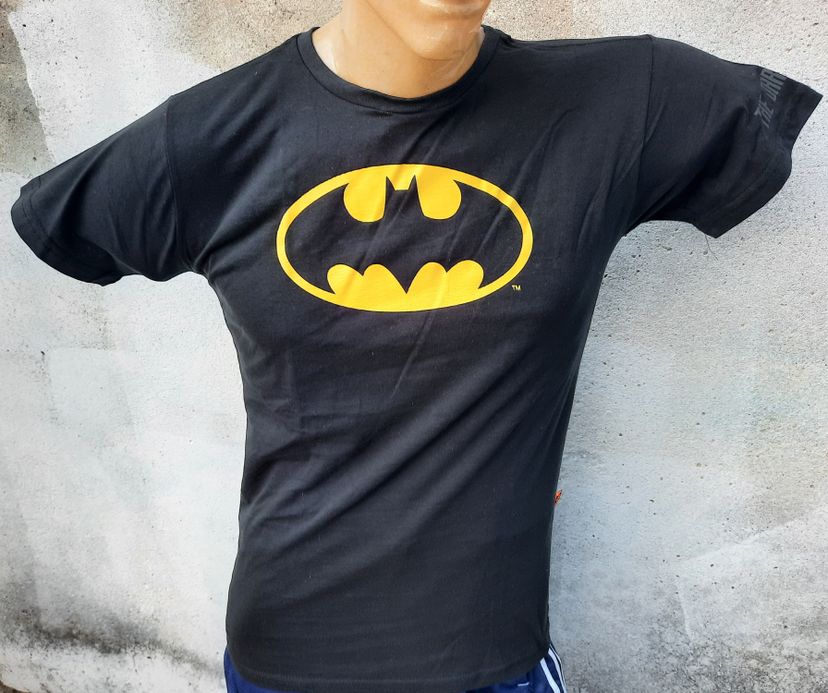 Camiseta Menino Preta Batman Estampa Logo Batman Piticas | Roupa Infantil  para Menino Piticas Nunca Usado 73704403 | enjoei
